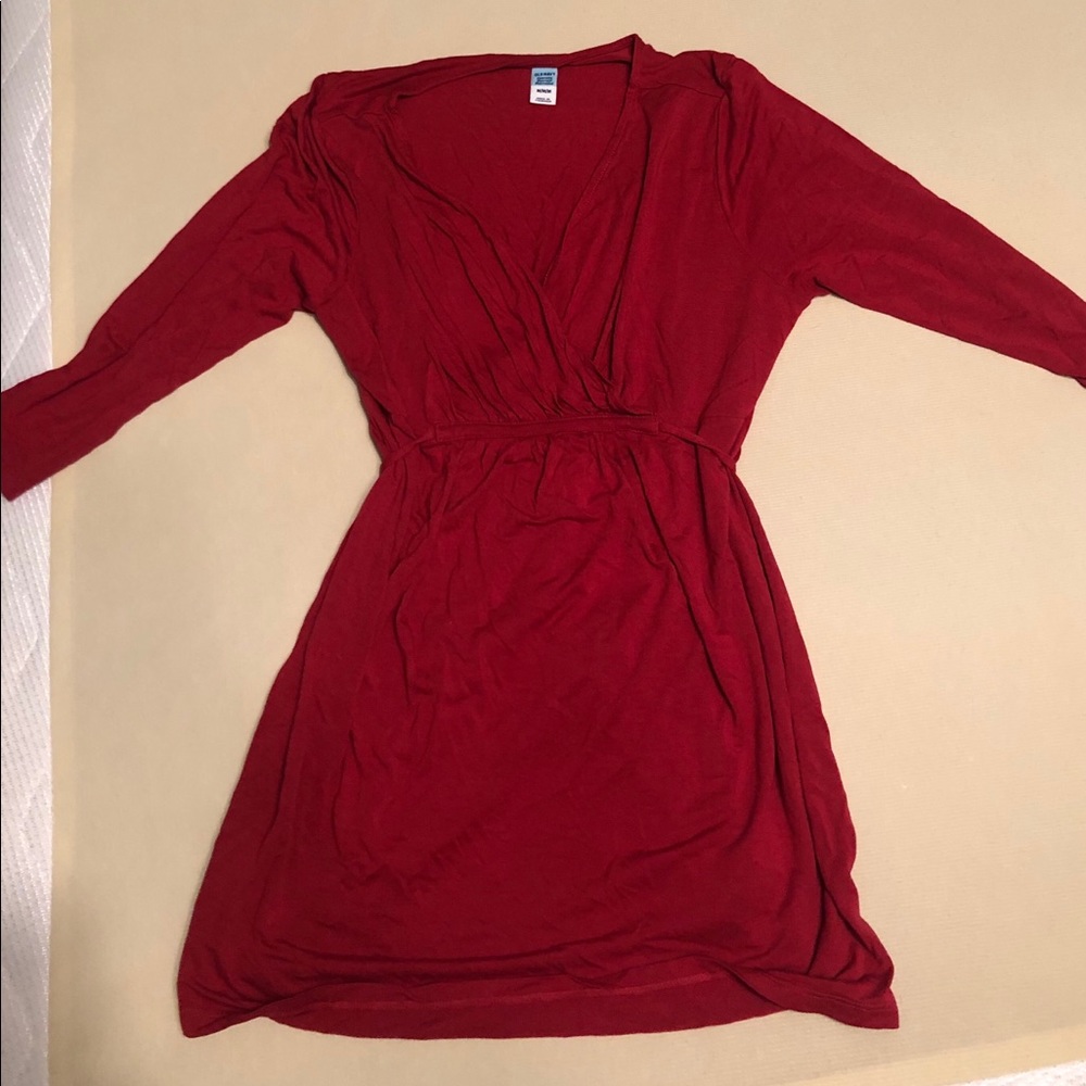 Burgundy maternity shirt